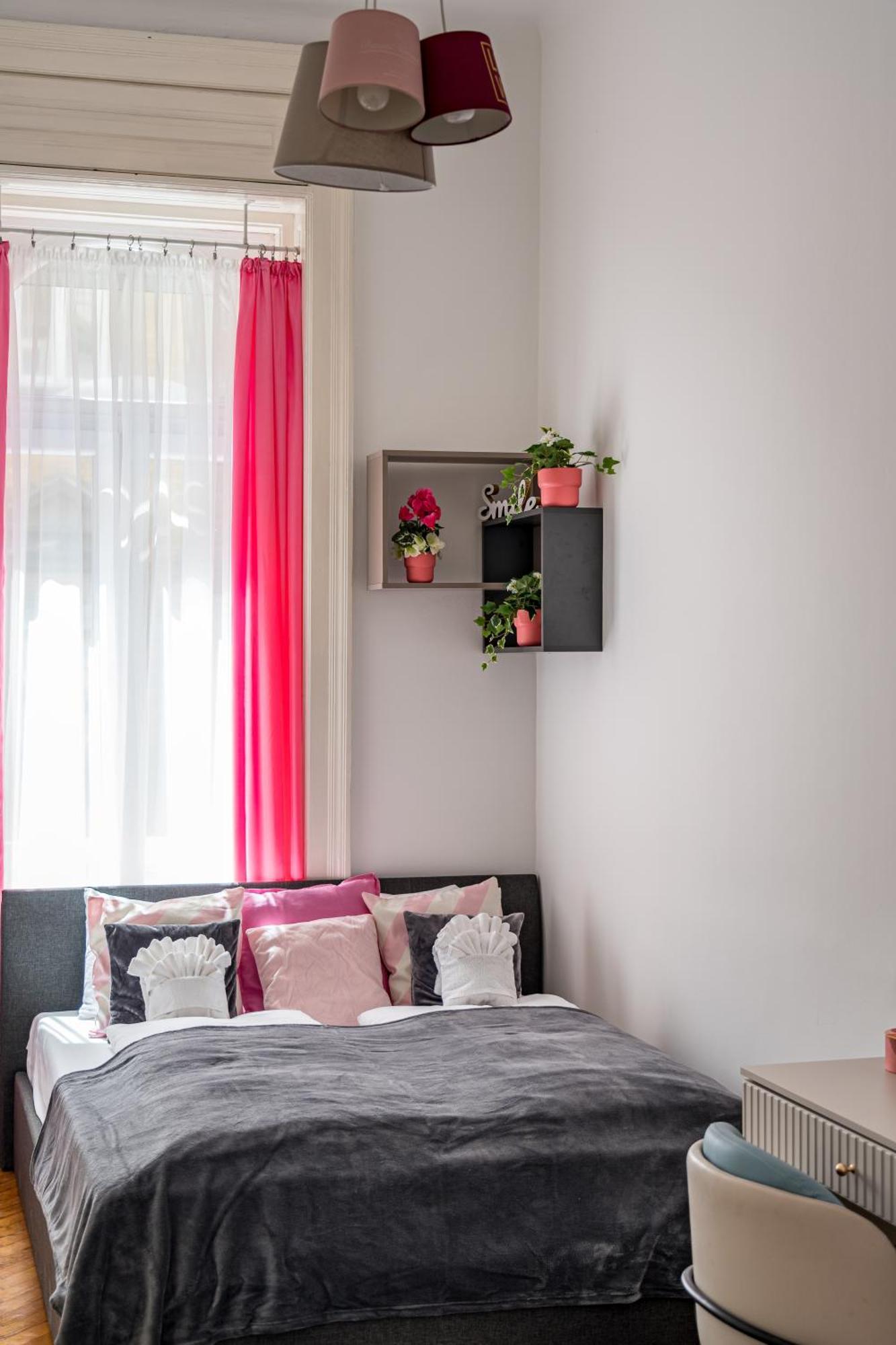 50 Shades Of Apartamento Budapest